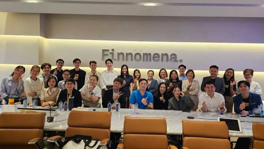 ฝ้ายกับทีมที่ปรึกษา Finnomena